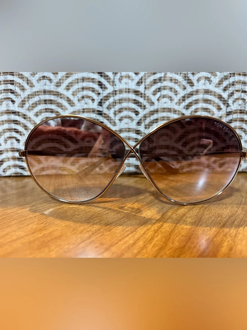 Tom Ford Rania-02 TF564 28Z Oversized Round Sunglasses – Made in Italy MSRP$495